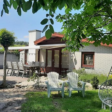 Bungalow De Pluumpot Scherpenisse Exterior photo